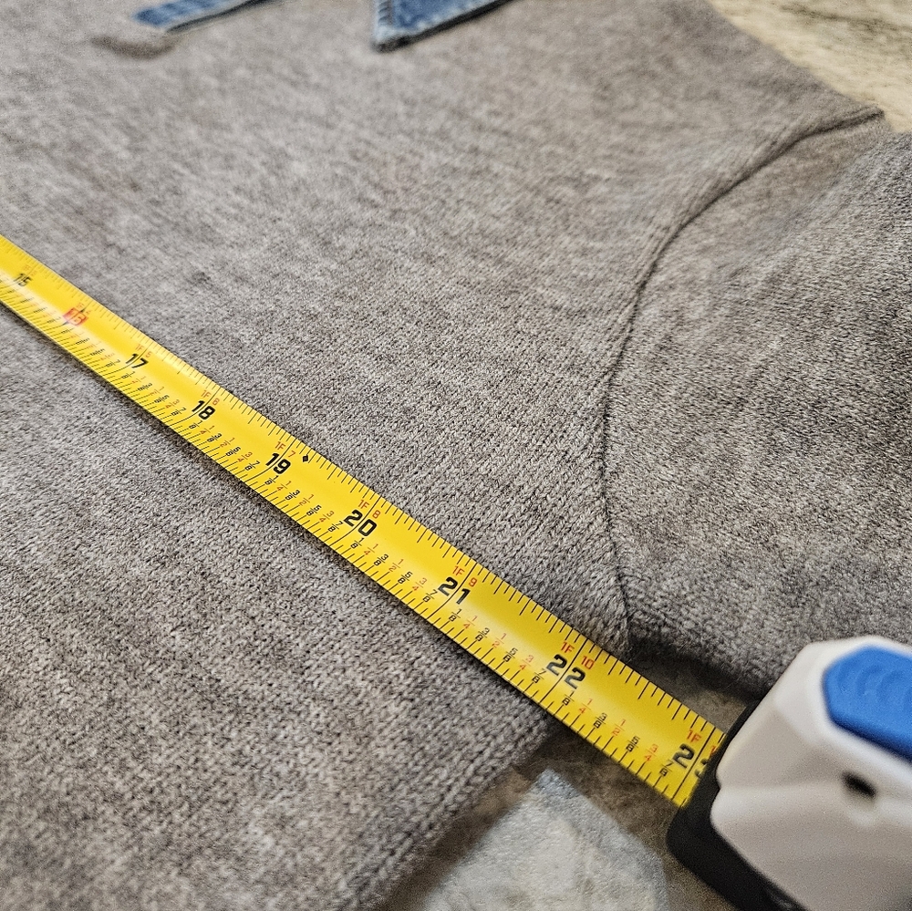 Commense Gray Sweater with Blue Denim Collar - Picture 7 of 8